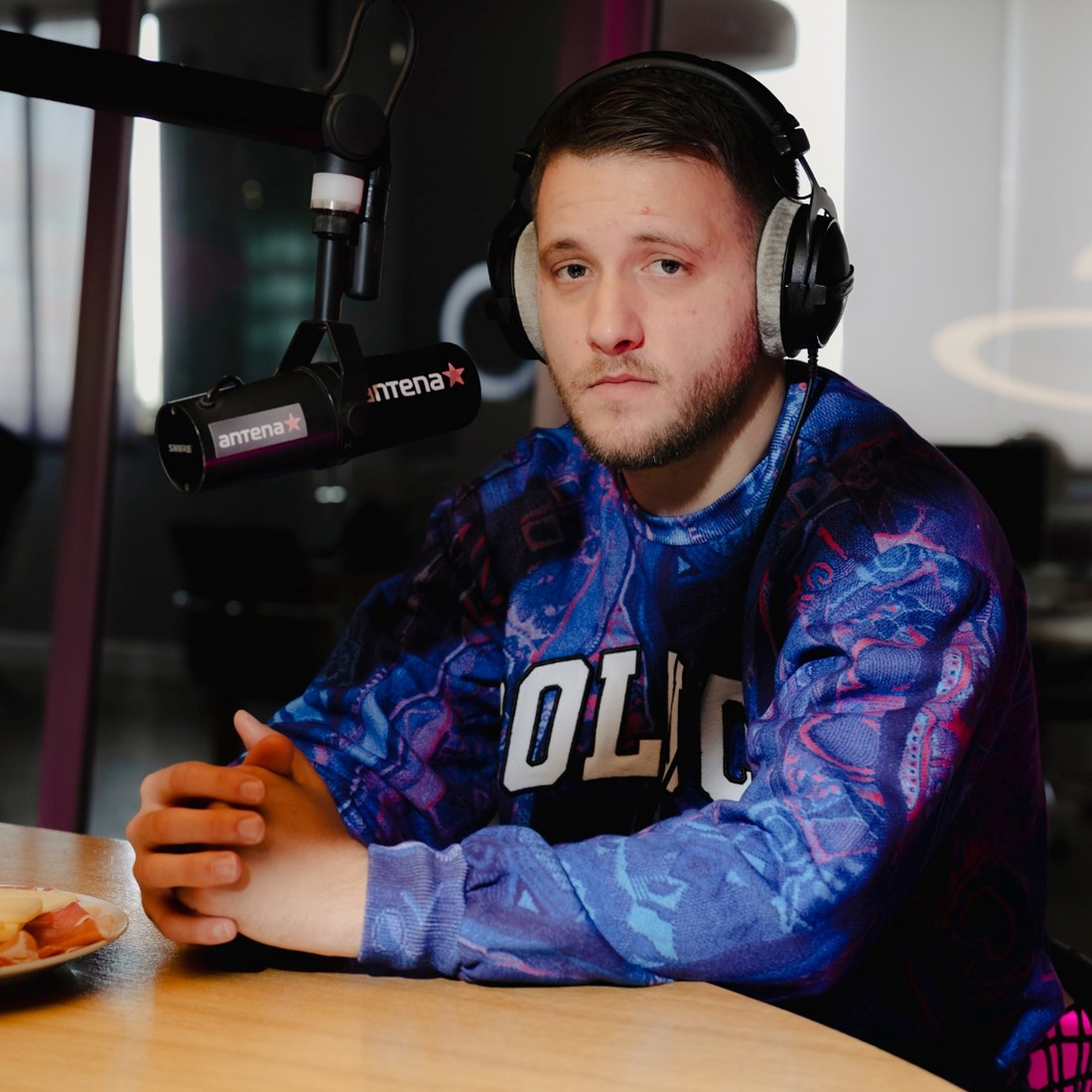 Nakon što je uklonjen s lineupa Drita, Grše najavio solo koncert u Areni Zagreb