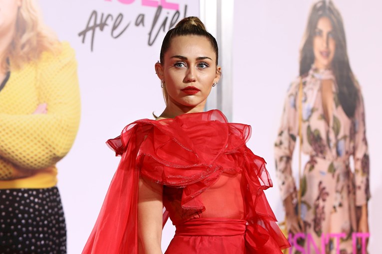 Miley Cyrus o razaranju Los Angelesa u požarima: Plačem za svojim gradom