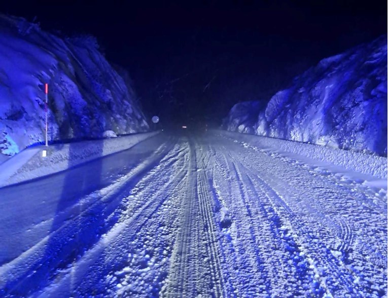 Naselja kod Knina već su tri dana u mraku i bez grijanja jer nema struje 
