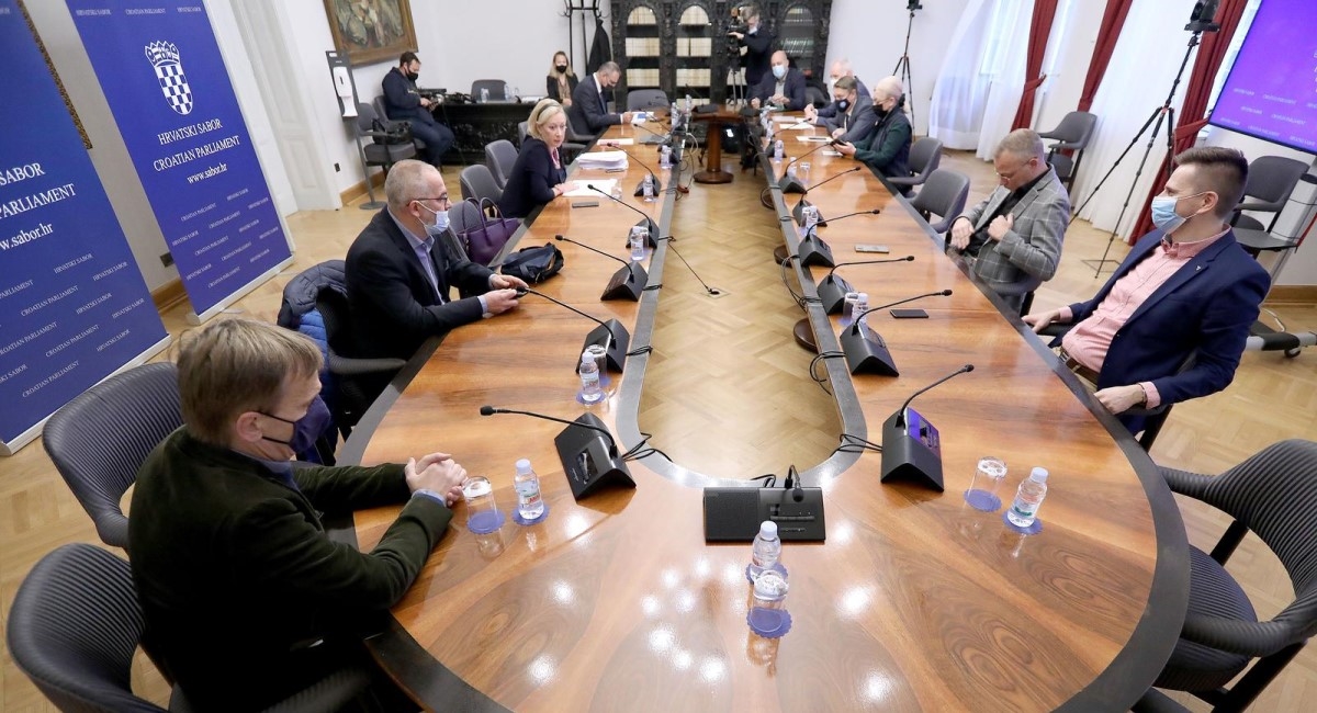Odbor za medije povukao imenovanje Šveba za ravnatelja HRT-a pa ga ponovno predložio