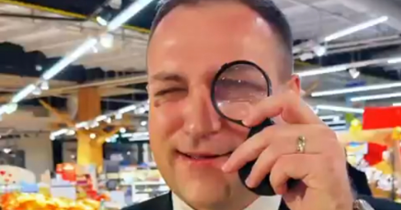 VIDEO Ministar Vlajčić u trgovinu otišao s povećalom. Provjeravao je nova pravila