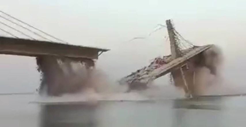 VIDEO U Indiji se za vrijeme gradnje srušio ogroman most, ovo je drugi put