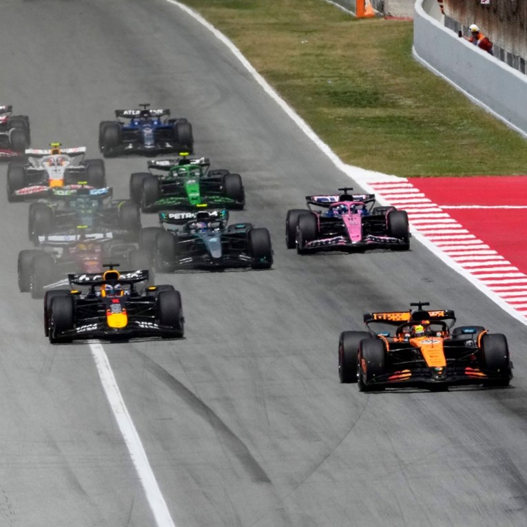 Piastri pobijedio ispred Norrisa. Leclerc u drami uzeo postolje, Verstappen kažnjen