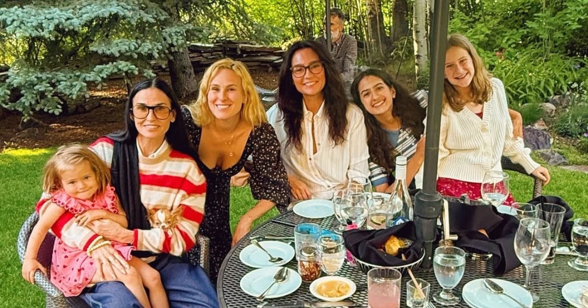 Žena Brucea Willisa proslavila rođendan, na partyju bila i njegova bivša Demi Moore