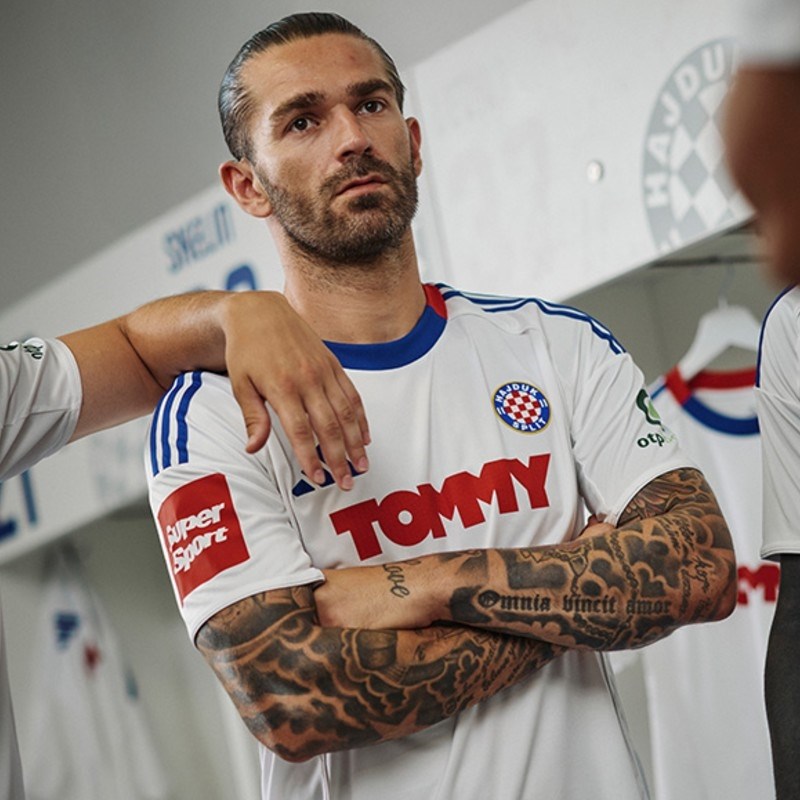 FOTO I VIDEO Hajduk predstavio novi domaći dres