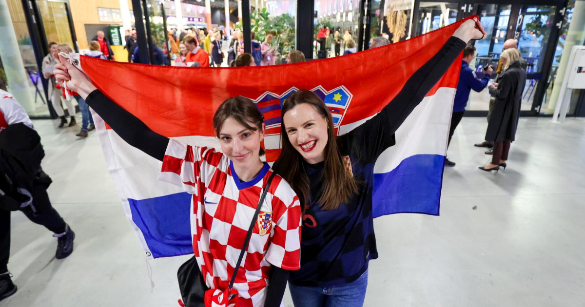 FOTO Hrvatski navijači očekuju početak utakmice Hrvatske i Njemačke u polufinalu