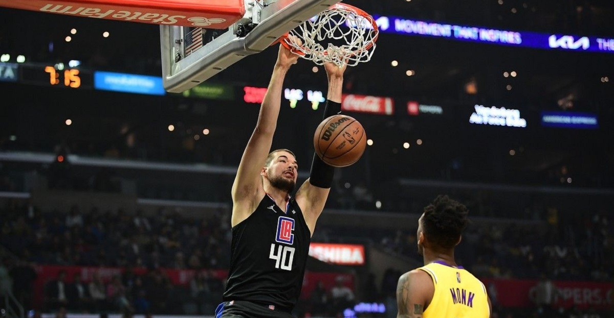 Zubac carevao pod košem protiv Lakersa. Najbolji skakač i bloker derbija L.A.-a