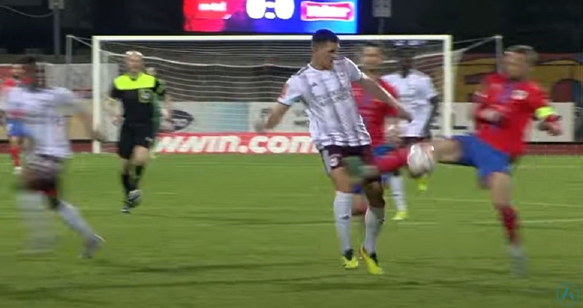 VIDEO U Banjoj Luci je faul u napadu kada igrač Borca ovako starta na gosta