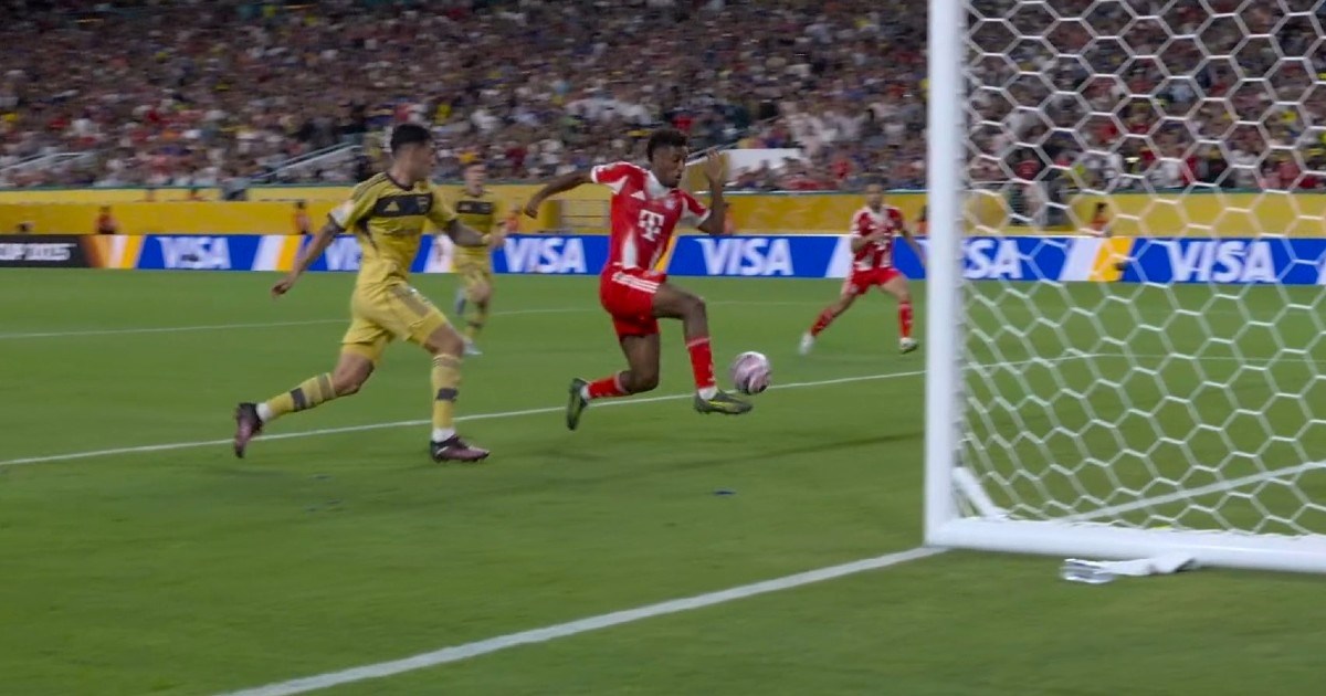 VIDEO Bayernova zvijezda promašila nemoguće. Suigrači se hvatali za glavu u nevjerici