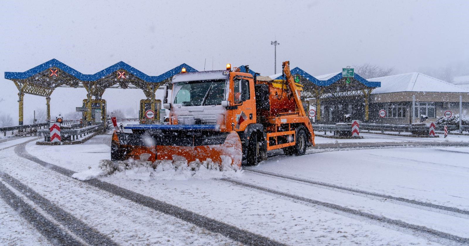 Švedski vozač kamiona: "Zašto ne posipamo ceste solju kao u Hrvatskoj?"