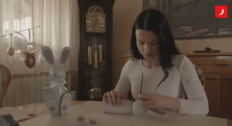 VIDEO Otac i kći iz Samobora izrađuju drvene ukrase za kojima su Hrvati ludi