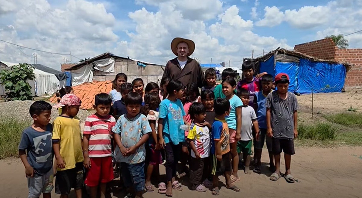 Hrvati u Boliviji darivali uoči Božića siromašne stanovnike Santa Cruza