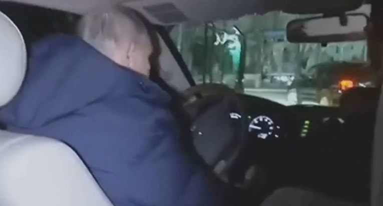 Ruske televizije objavile snimku, tvrde da Putin vozi po okupiranom Mariupolju