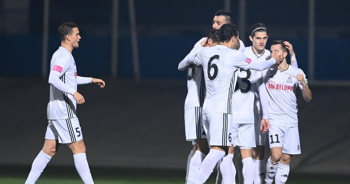 DRAGOVOLJAC - SLAVEN 1:2 Derbi začelja završio sukobom i crvenim kartonom