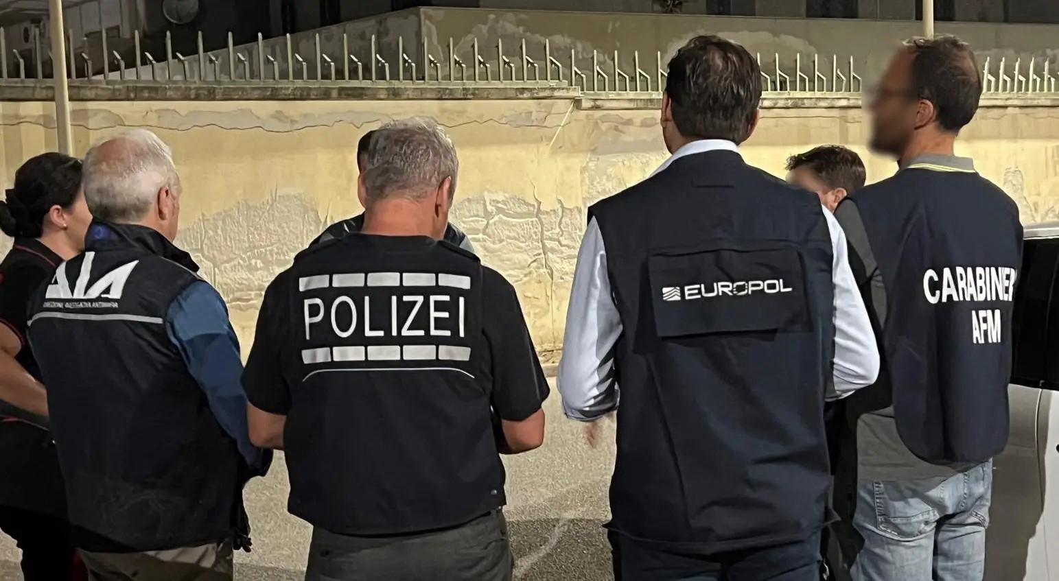 Razbijena mreža Camorre za krivotvorenje eura u tri države