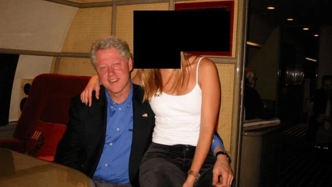 Glasnogovornik Billa Clintona: Bijela kuća ga koristi kao žrtvenog jarca za Epsteina