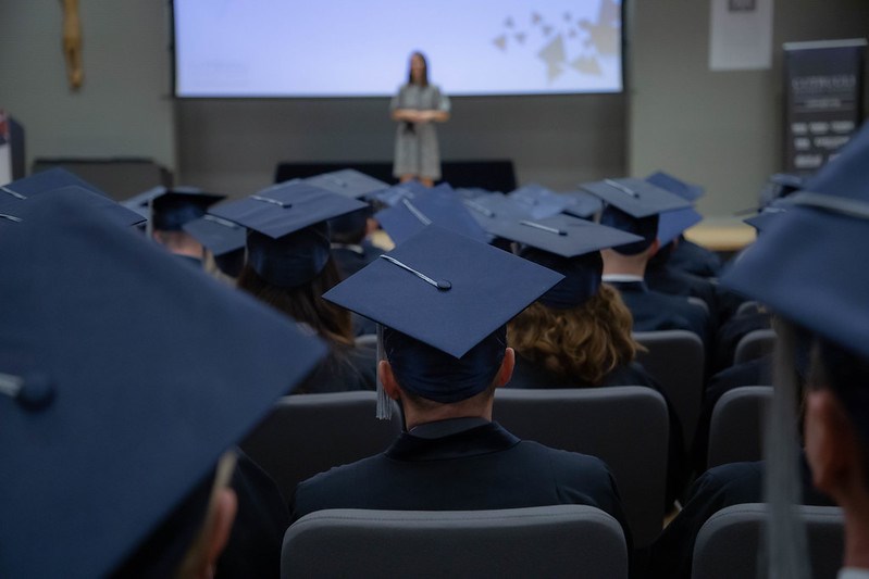 Iskoristite Early Bird pogodnost za vodeći MBA program u regiji!