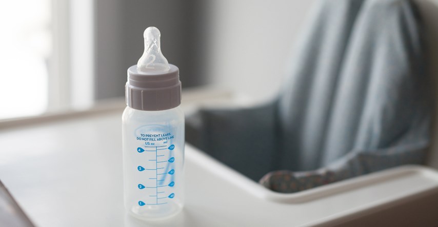 Sterilizacijom plastičnih dječjih bočica se otpušta mikroplastika, upozorava studija