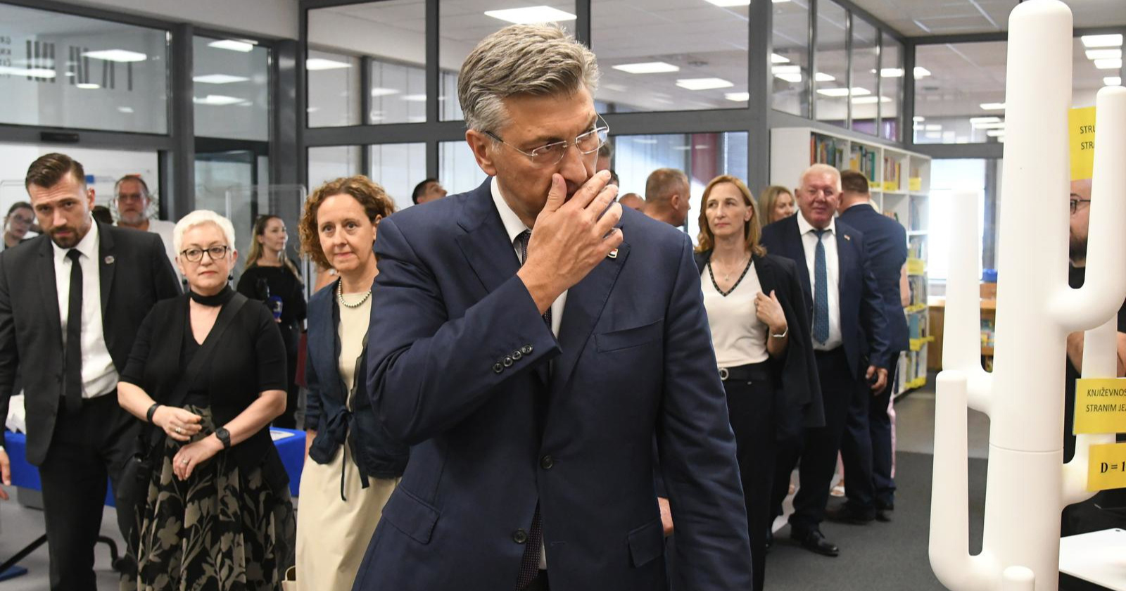 Plenković: Prosvjed neće riješiti problem otpada, riješit će ga Vlada