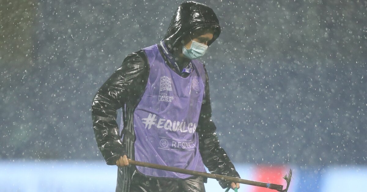 FOTO Ljudi bježali s derutnog Maksimira pod prolomom oblaka