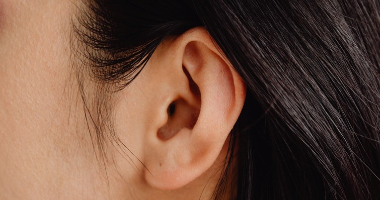 Ovo nemojte raditi ako želite zaštititi sluh kako starite, upozorava audiolog