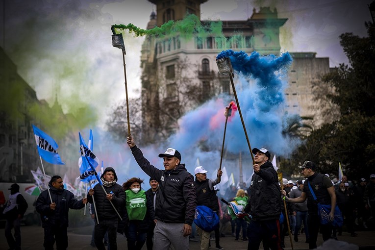 FOTO Tisuće Argentinaca prosvjedovalo zbog ekonomske situacije