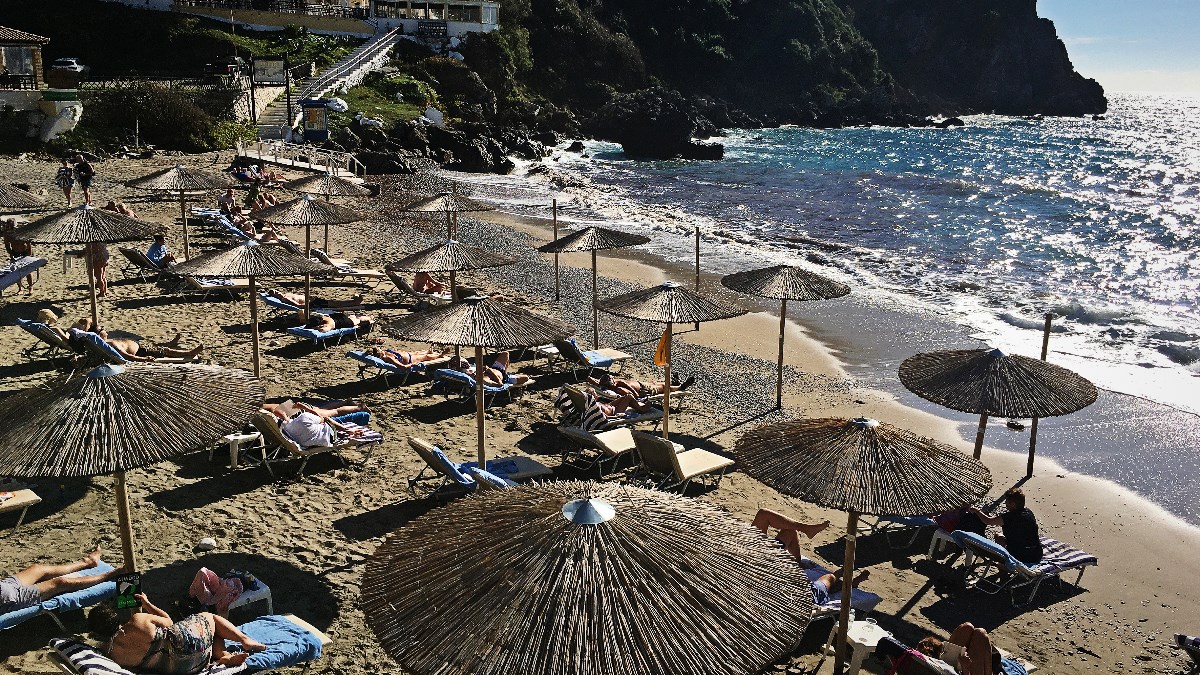 Grčka od svibnja prima cijepljene turiste i one s negativnim nalazom