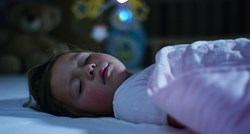 Pet savjeta uz koje će djeca lakše zaspati na Badnjak