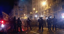 Noćas u Barceloni 46 ozlijeđenih, danas na ulice izlaze i zagovornici Španjolske