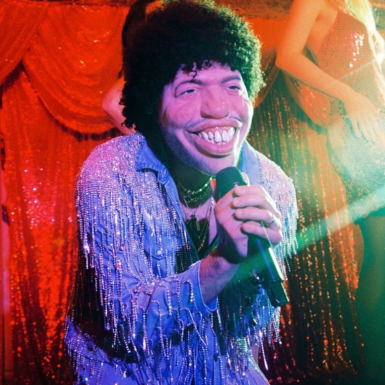 Benny Blanco izazvao reakcije zbog naslovnice novog albuma, neki ga optužuju za rasizam