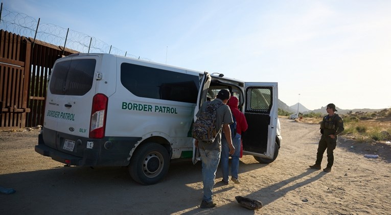 Jesu li Trumpove masovne deportacije provedive? "Morat ćemo izgraditi stotine sudova"