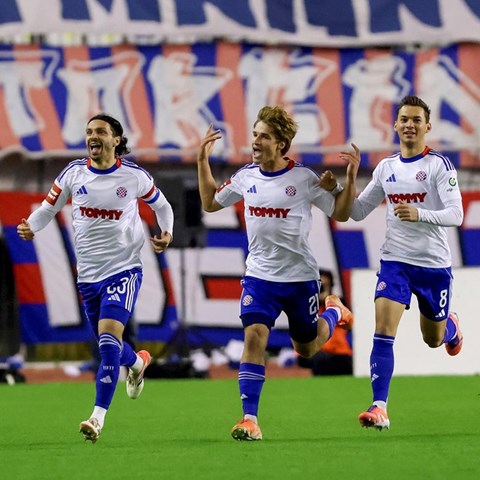 Pogledajte kako su navijači ispratili Hajduk nakon pobjede protiv Osijeka