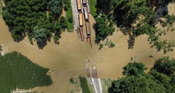 FOTO Vagoni kod Šoderice potopljeni u naletu bujice, pogledajte fotografije iz zraka