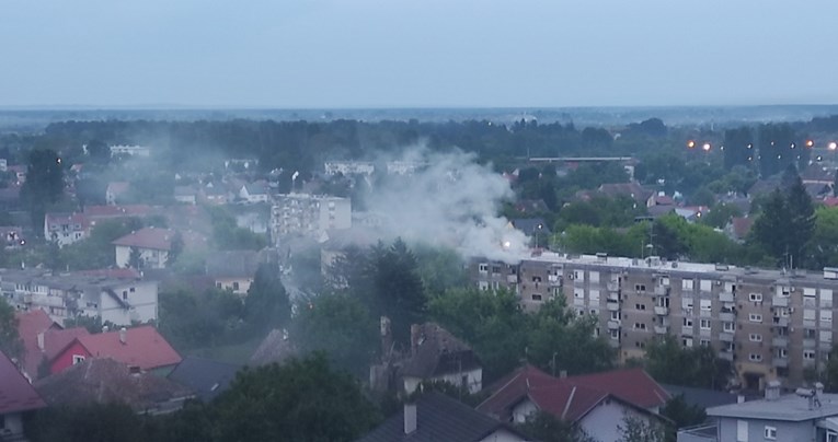 U požaru stana u Sisku jučer pronađen čovjek bez svijesti. Umro je u bolnici