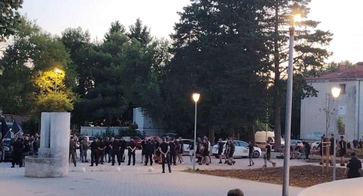 Otkazana predstava u Benkovcu. Organizatorica: Branitelji su prosvjedovali