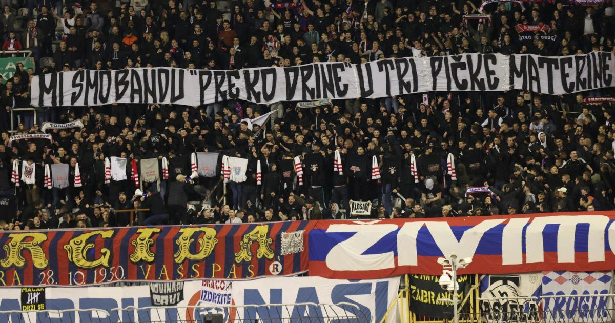 Hajduk kažnjen zbog Torcidinog ZDS i Ubij Srbina. Prijeti zatvaranje dijela Poljuda