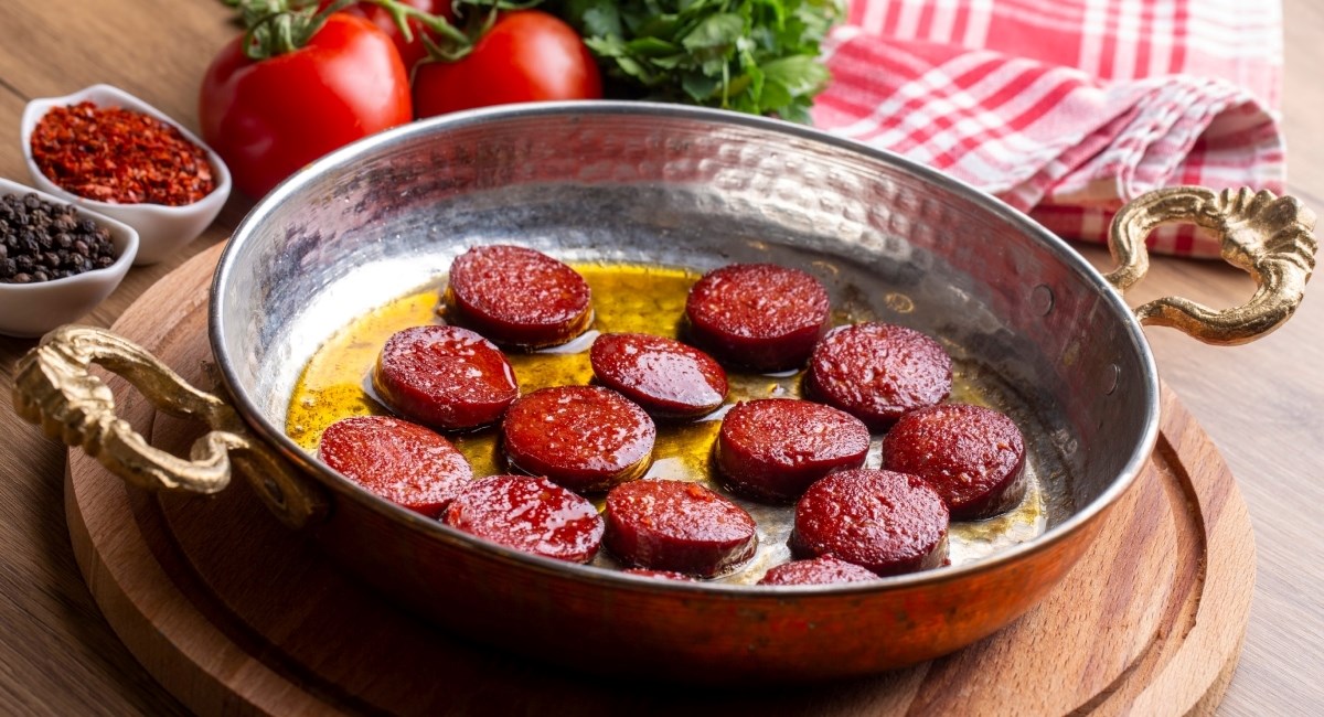 Sudžuk: Pikantna kobasica s Bliskog istoka koja će obogatiti svako jelo