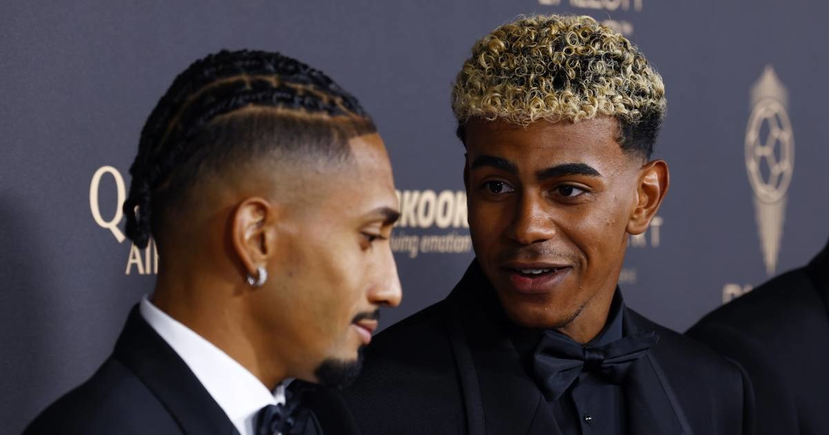 Ekspedicija Barcelone bila gladna poslije Zlatne lopte. Onda je Yamal otišao po hranu