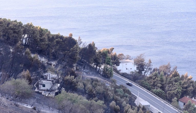 Ugašen požar kod Omiša