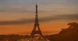 Eiffelov toranj zbog ušteda gasi svjetla sat vremena ranije