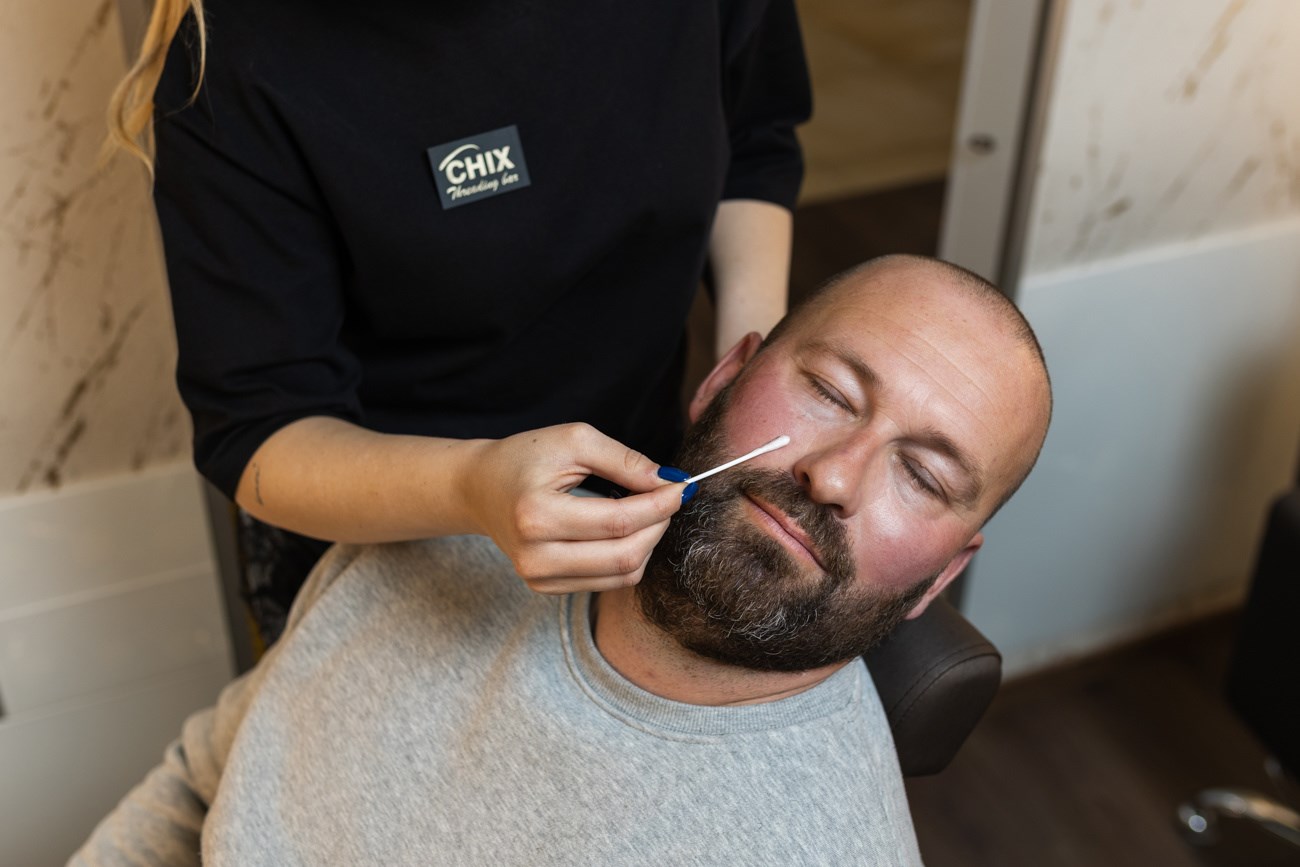 Moć konca: Kako je Vedrana Tomić threading pretvorila u imperativ modernog muškarca