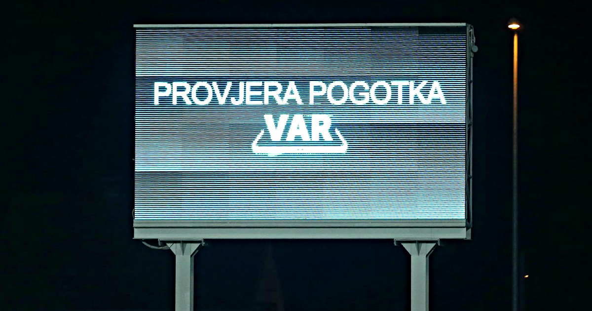 FOTO Riječani se sprdaju na svoj račun nakon drame s VAR-om