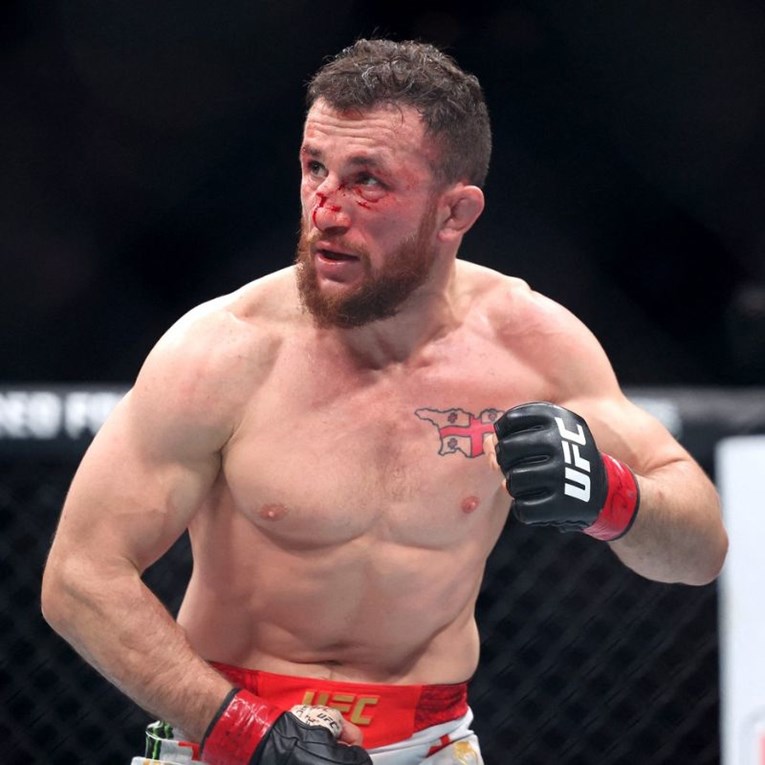 Je li bizarni ritual koštao UFC prvaka koštao titule? Širi se snimka iz svlačionice