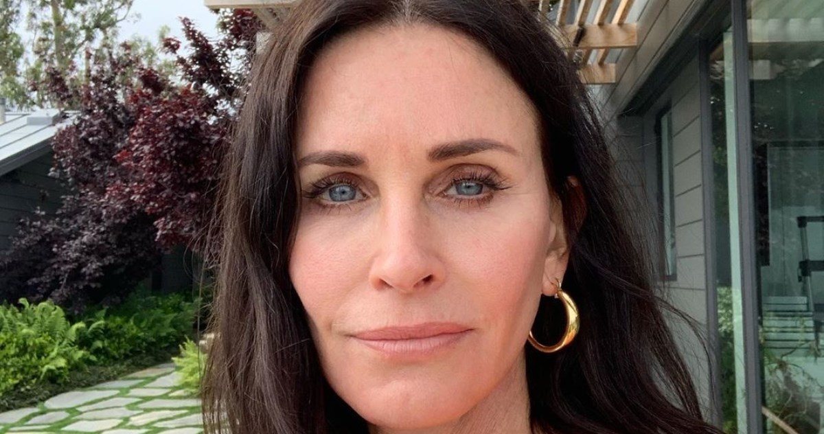 Courteney Cox s novom frizurom izgleda godinama mlađe