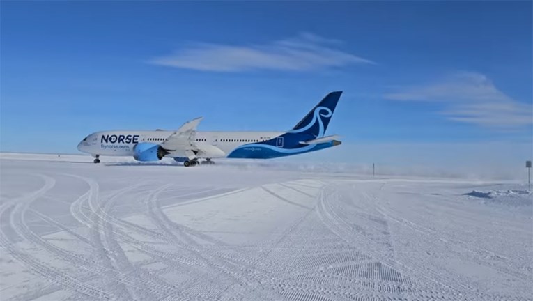 VIDEO Boeing 787 sletio na ledenu pistu na Antarktici