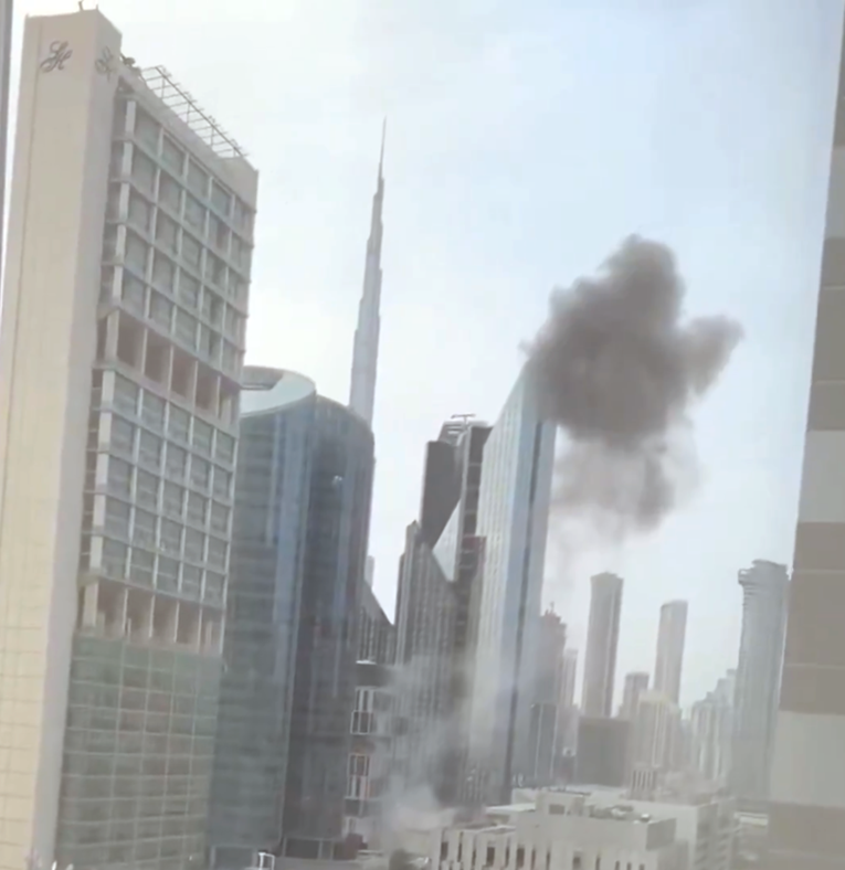 Eksplozije u Dubaiju, crni dim prekrio dio grada