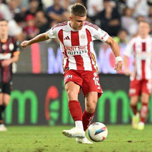 Pisalo se da ga Hajduk želi. Sada kaže: "Dobio sam ponudu iz Hrvatske"