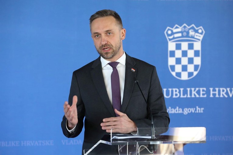 Piletić: Naravno da ne mislimo da su naknade dovoljne, ali stalno ih povećavamo