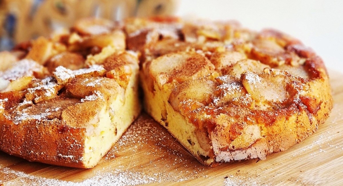 Miris djetinjstva: Jednostavan kolač s kruškama i orasima koji uspijeva baš svima