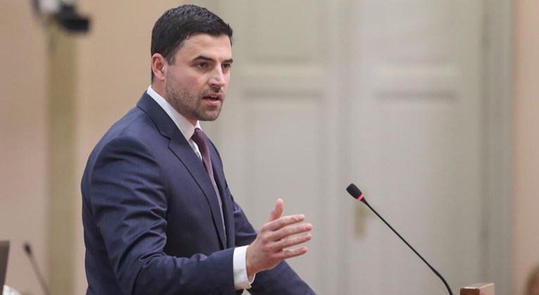 Bernardić traži participiranje države u plaći u naredna tri mjeseca